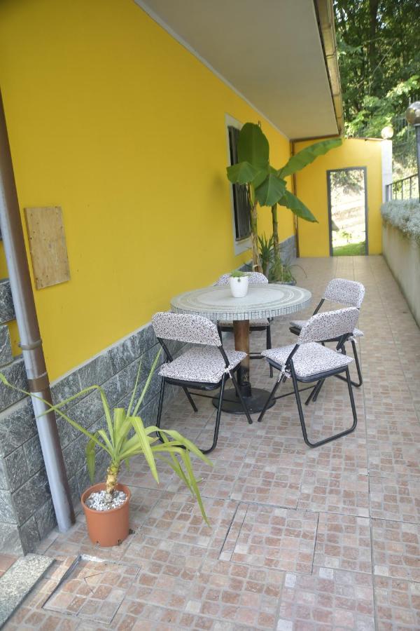 B&B La Casa Nel Bosco Invorio Inferiore ภายนอก รูปภาพ