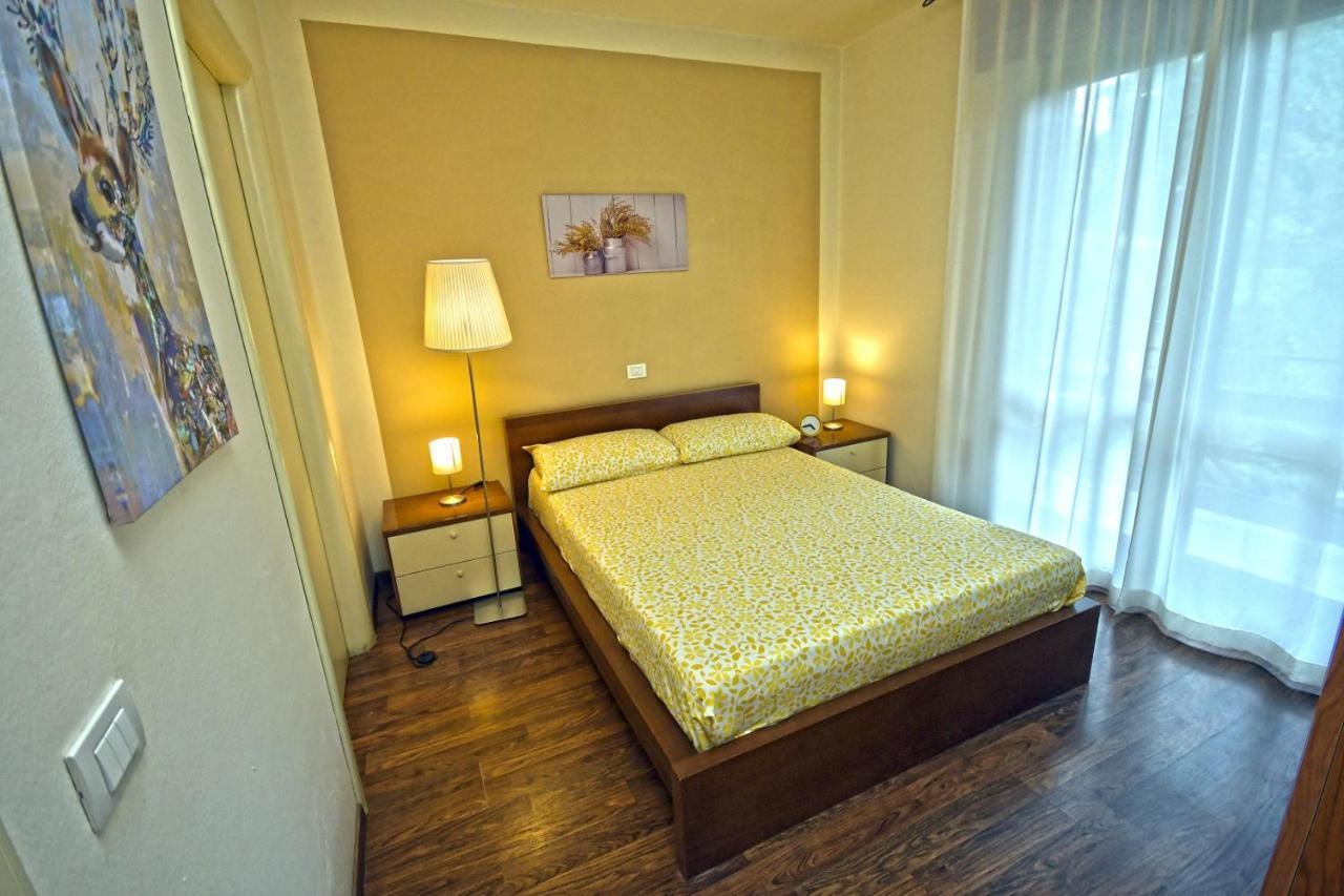 B&B La Casa Nel Bosco Invorio Inferiore ภายนอก รูปภาพ