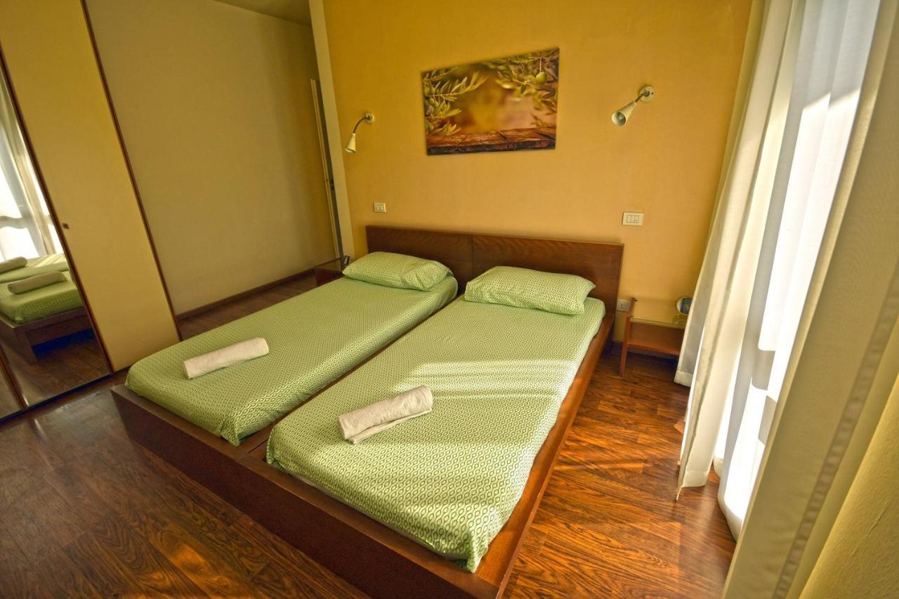 B&B La Casa Nel Bosco Invorio Inferiore ภายนอก รูปภาพ