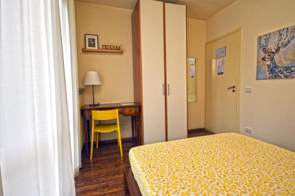 B&B La Casa Nel Bosco Invorio Inferiore ภายนอก รูปภาพ