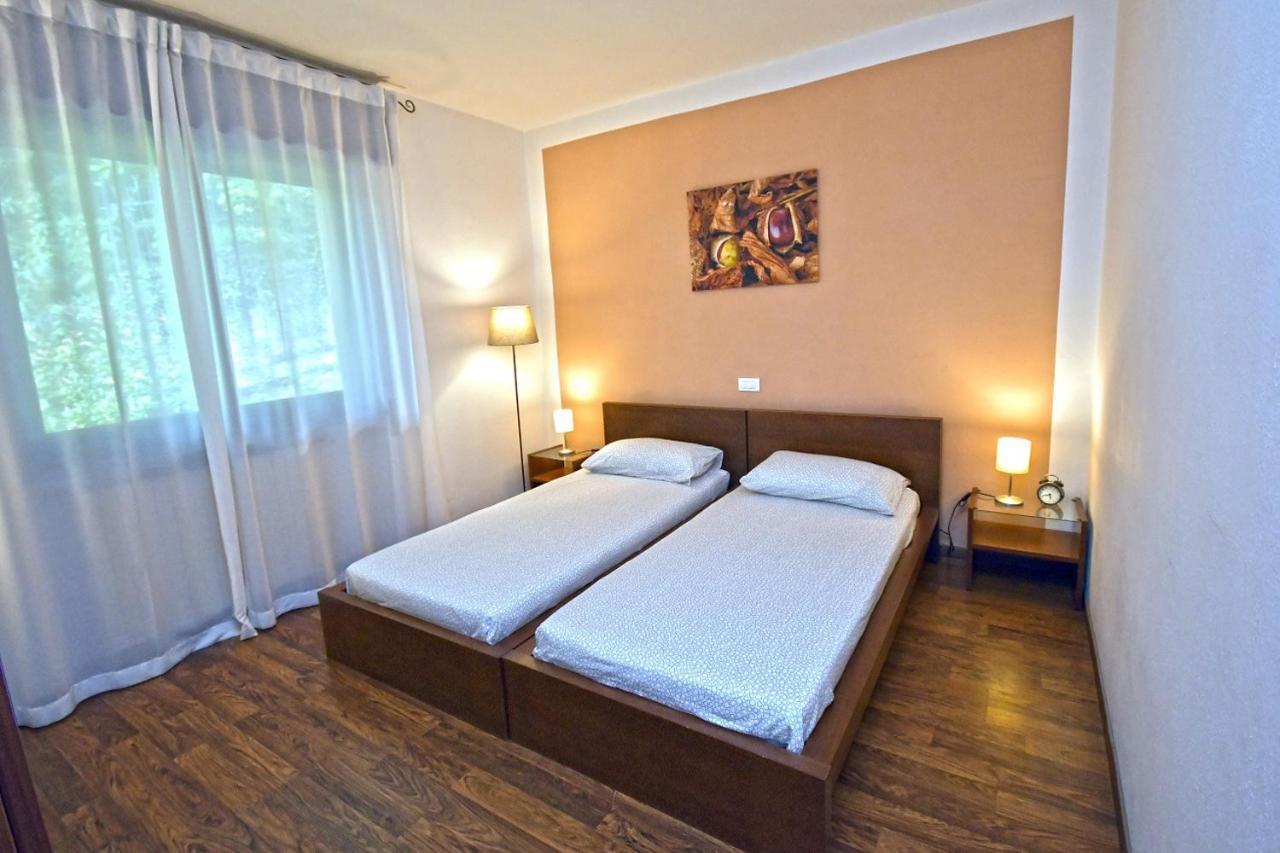 B&B La Casa Nel Bosco Invorio Inferiore ภายนอก รูปภาพ