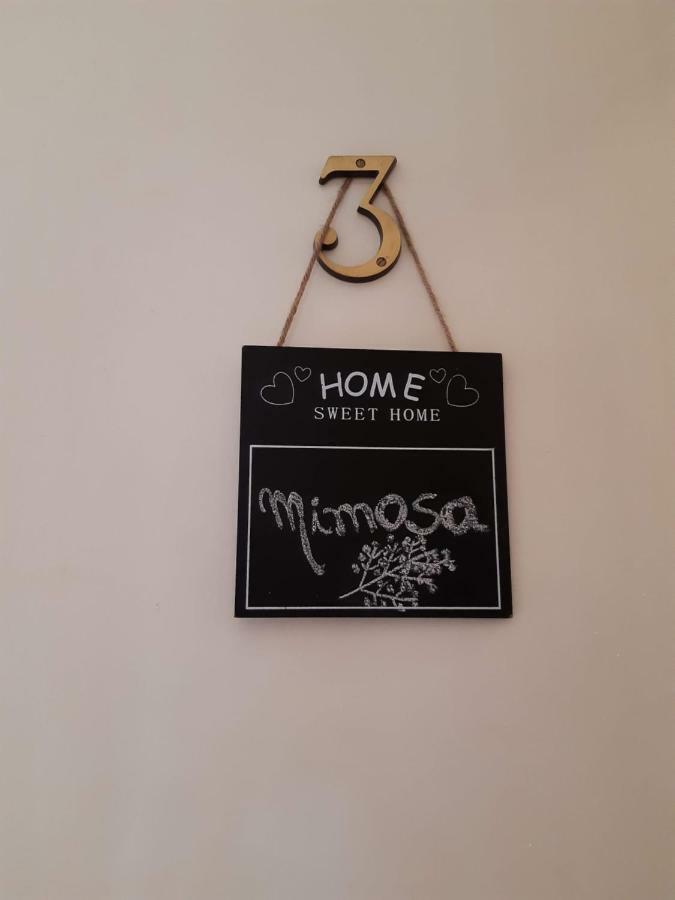 B&B La Casa Nel Bosco Invorio Inferiore ภายนอก รูปภาพ